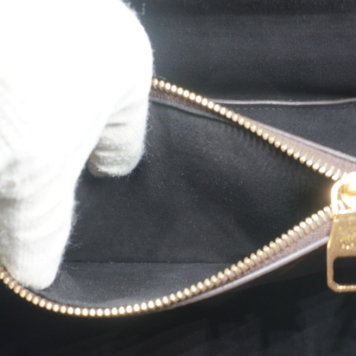 Louis Vuitton NéoNoé MM Monogram Canvas Black