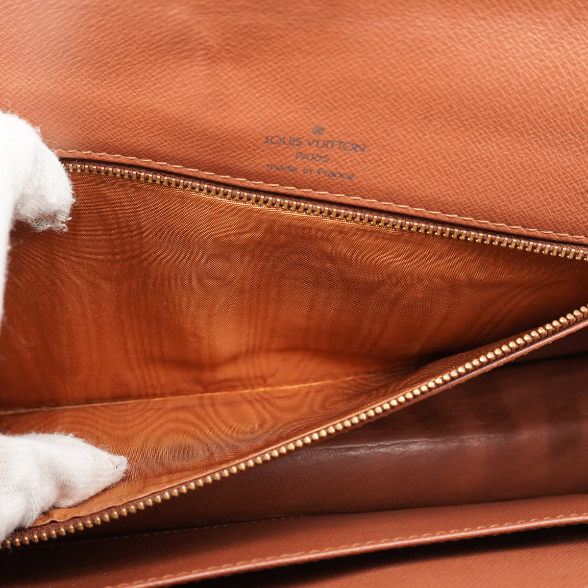 Louis Vuitton Dame Pochette 29 Monogram Canvas