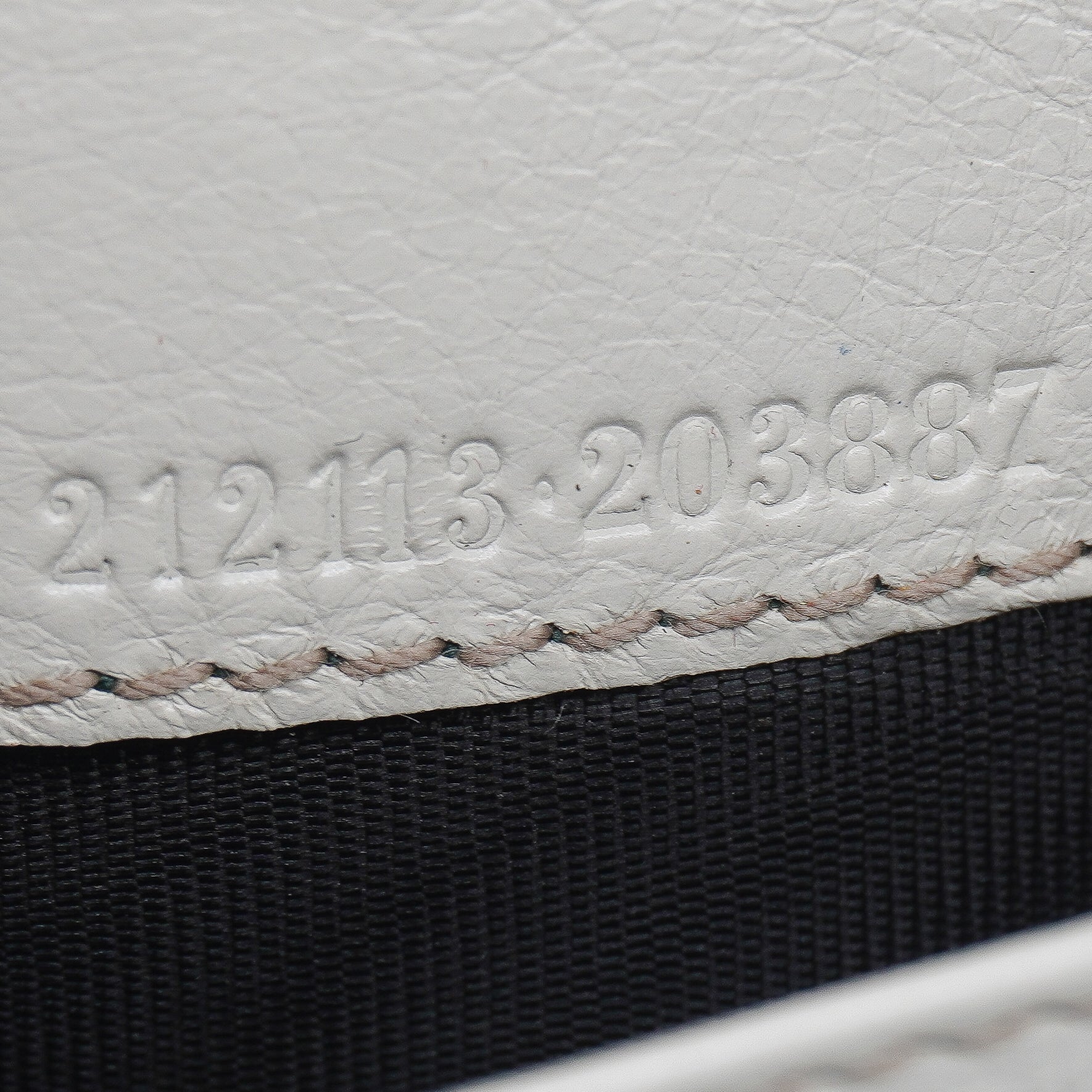 Gucci GG Original Canvas G Bit Continental Wallet