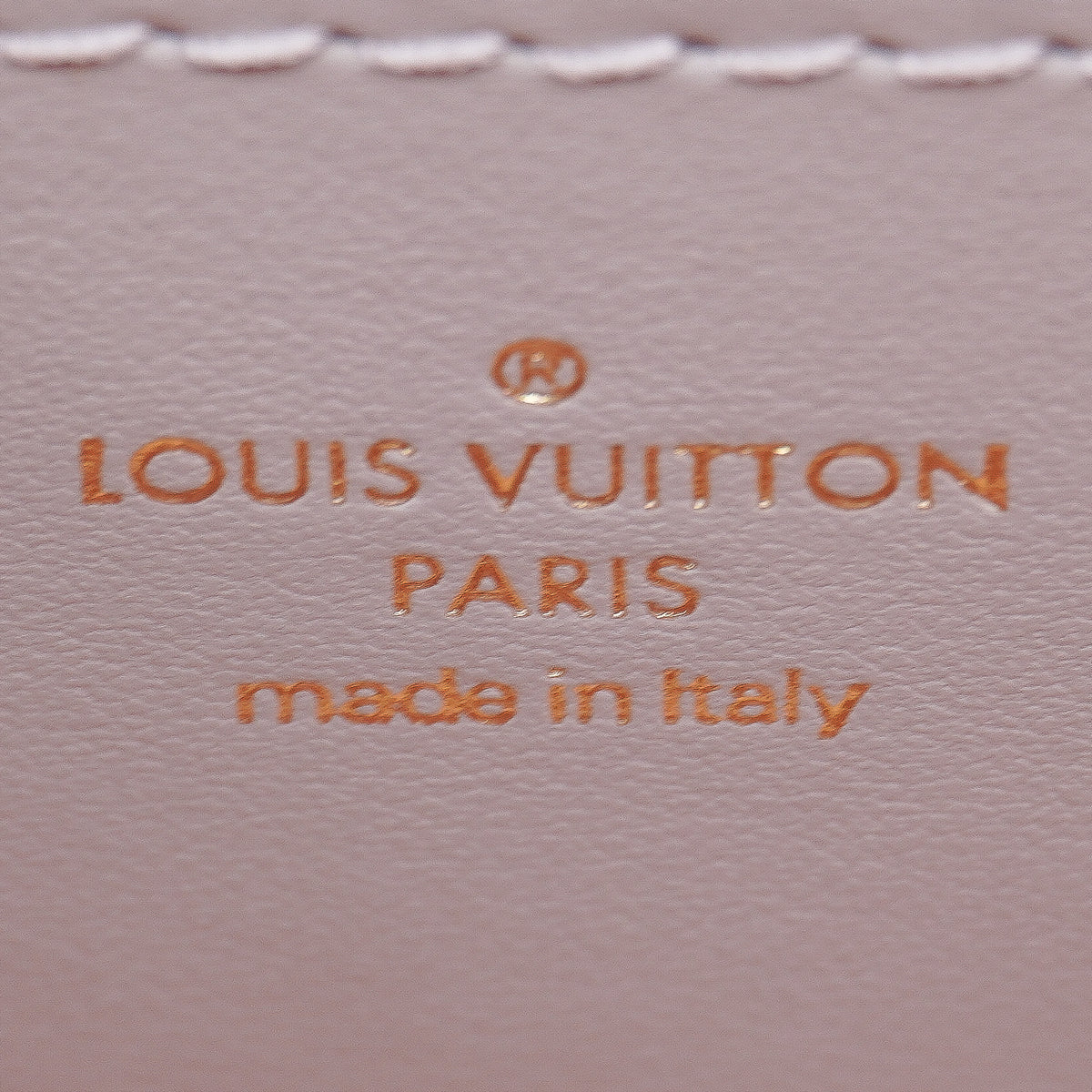 Louis Vuitton LV Pont 9