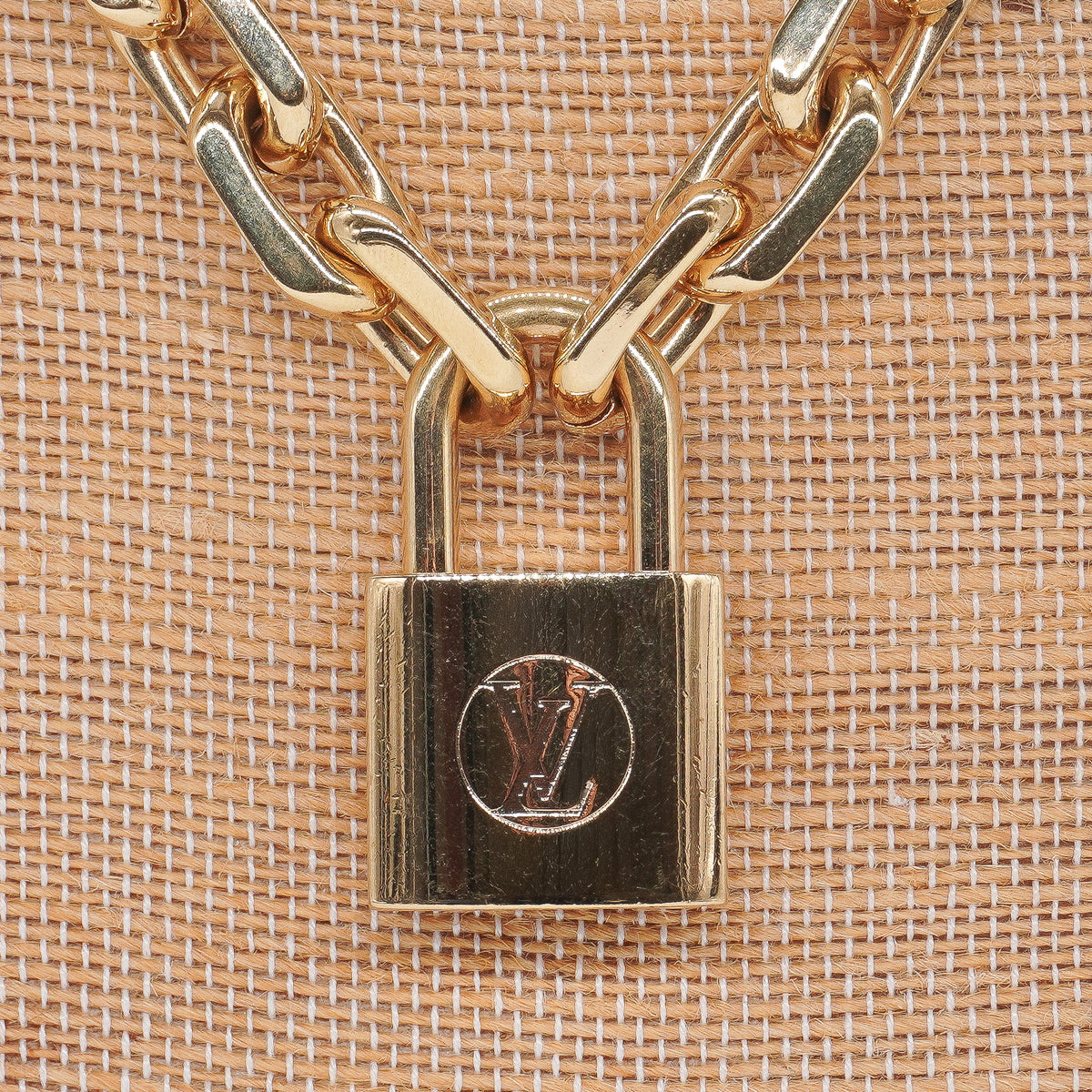 Louis Vuitton Edge Necklace Cadenas
