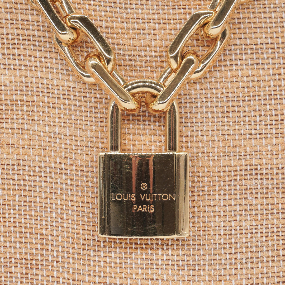 Louis Vuitton Edge Necklace Cadenas