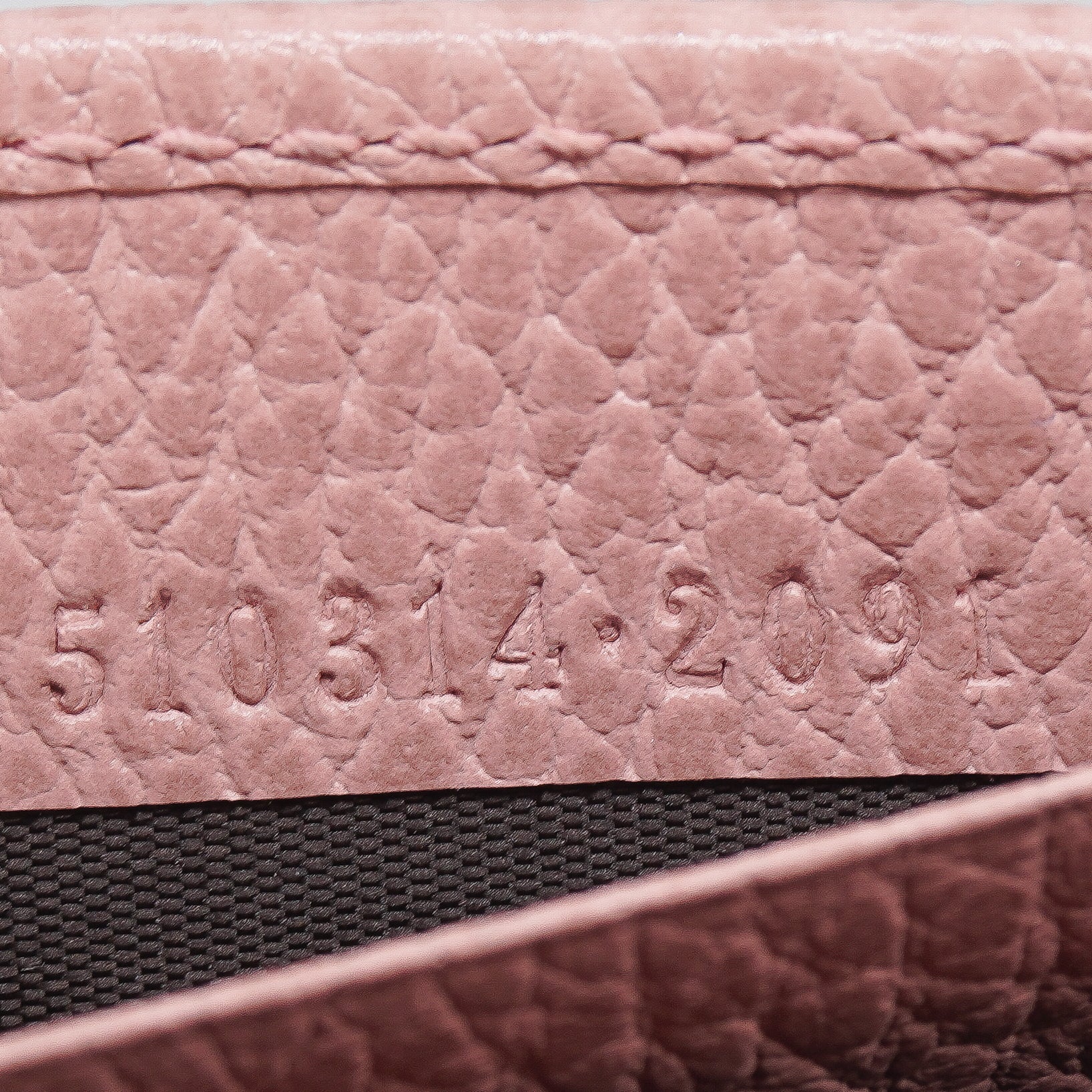 Gucci Pink Dollar Calskin Interlocking G Chain Wallet