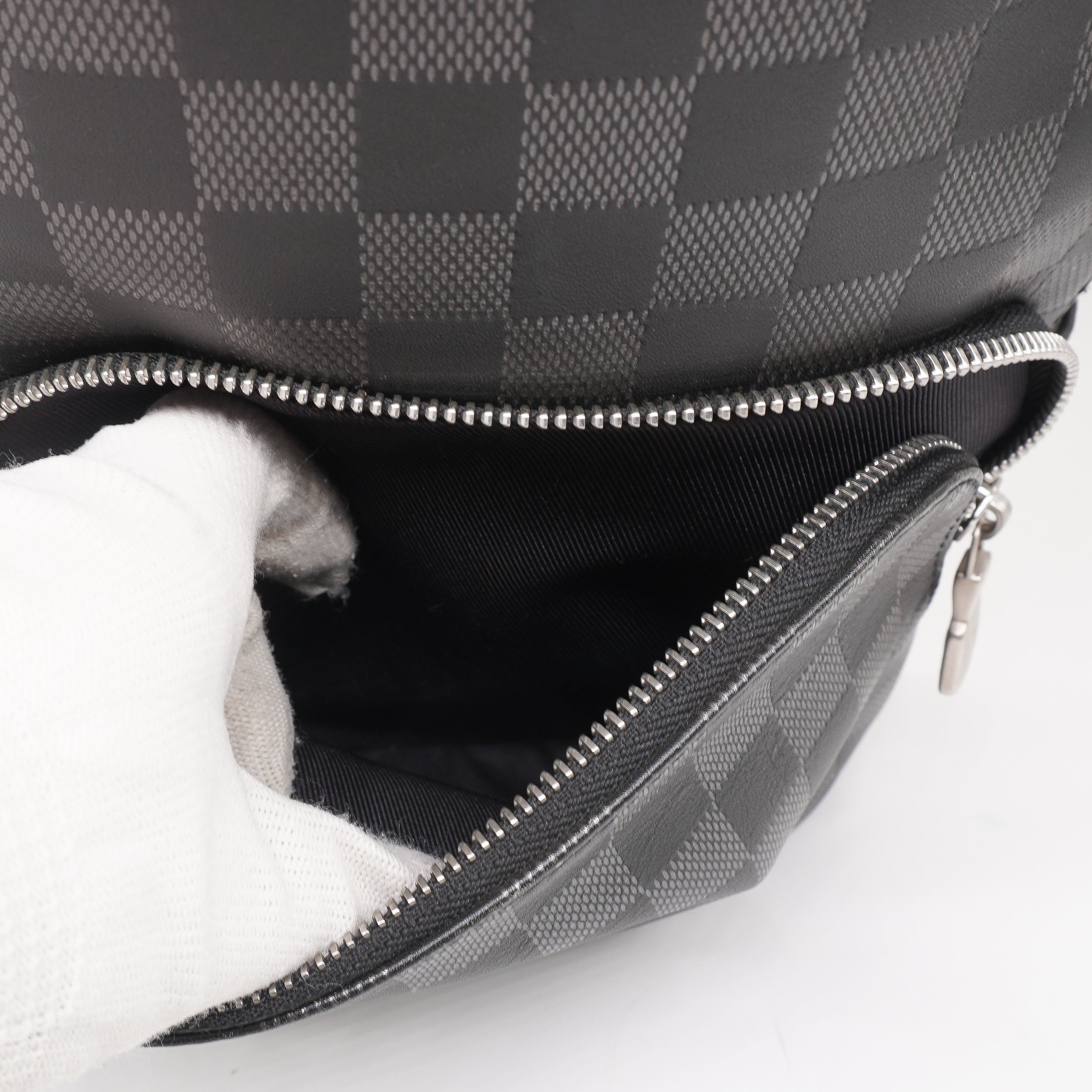 Louis Vuitton Damier Graphite Avenue Sling