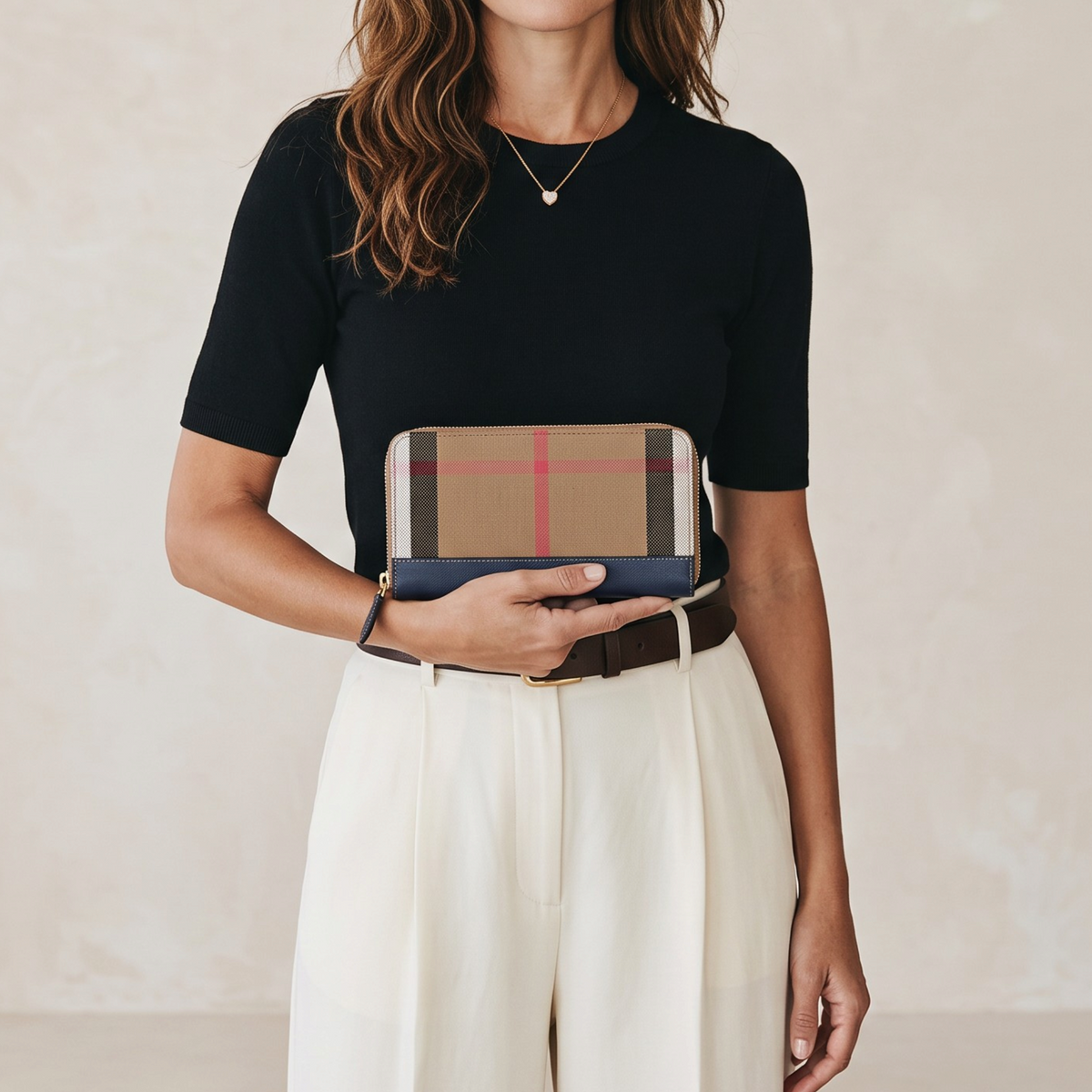 Burberry Elmore house check zip around wallet