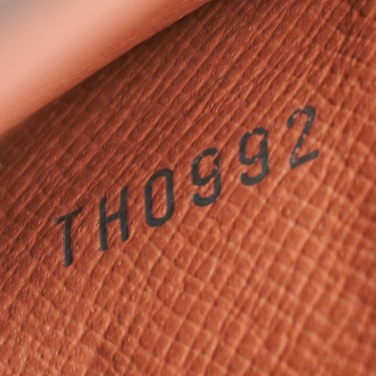 Louis Vuitton Dame Pochette 29 Monogram Canvas