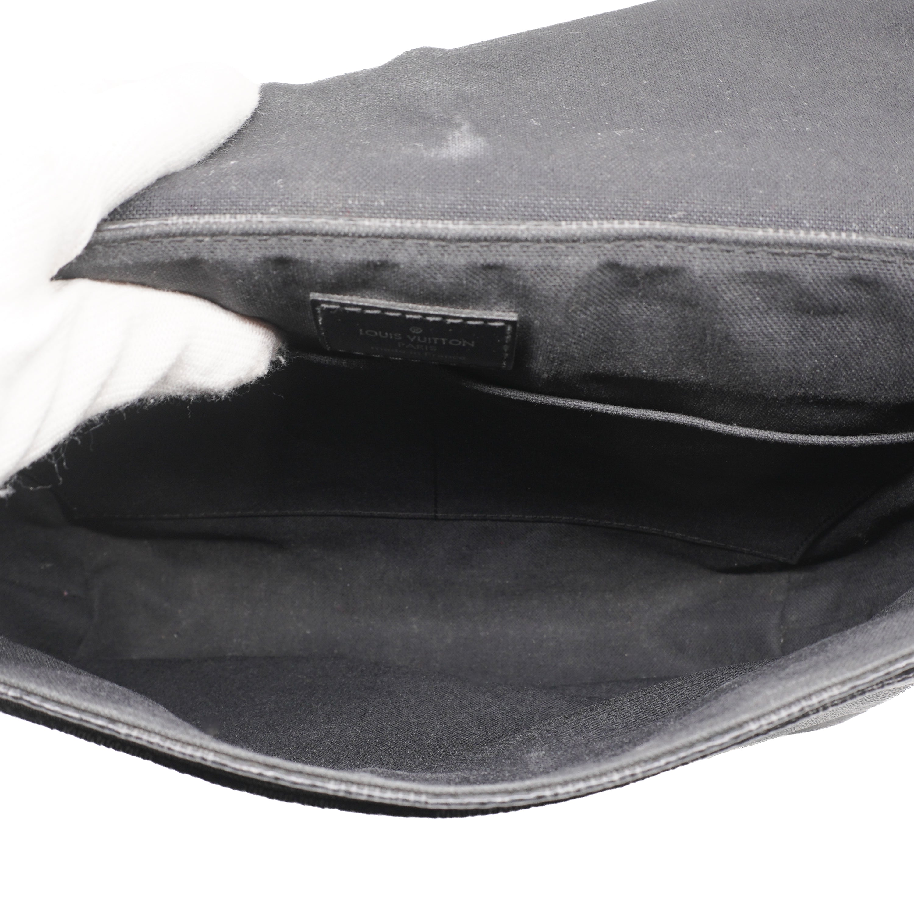Louis Vuitton Graphite District Messenger Bag