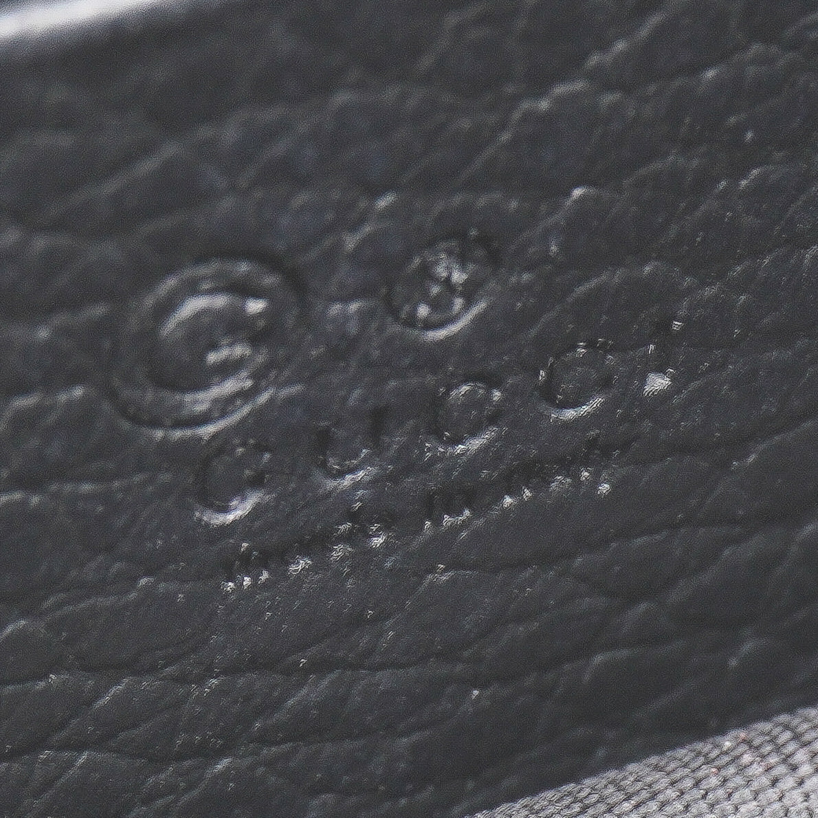 Gucci Dollar Calfskin Interlocking G Chain Wallet