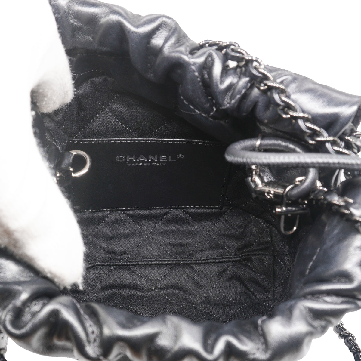 Chanel 22 Mini Shiny Calfskin So Black